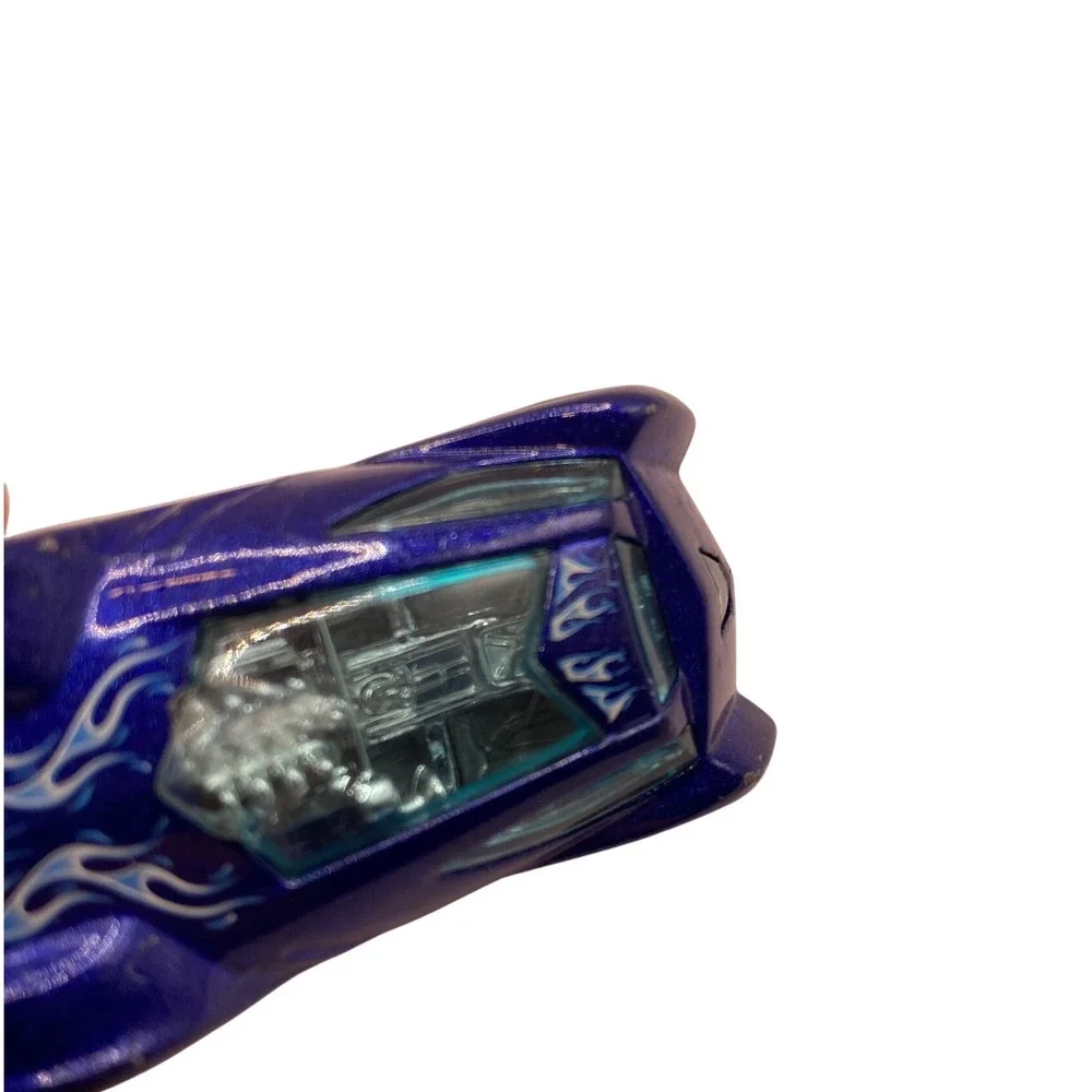 Hot Wheels Sinistra 2002 Metallic Purple Blue Flames Diecast Fantasy Car 1:64